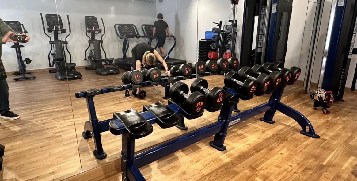 Venta de apartamento en planta media en Selwo 32