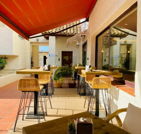 Venta de oficina en Nueva Andalucía