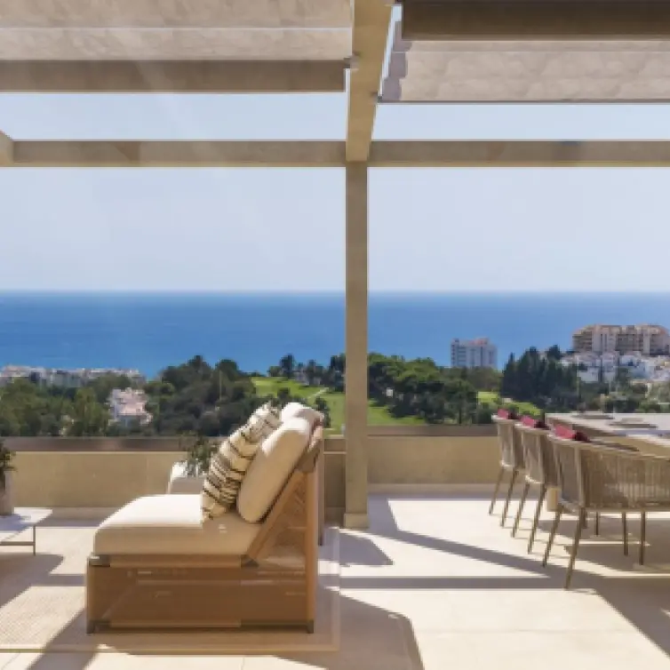 Sale of middle floor apartment in Benalmadena