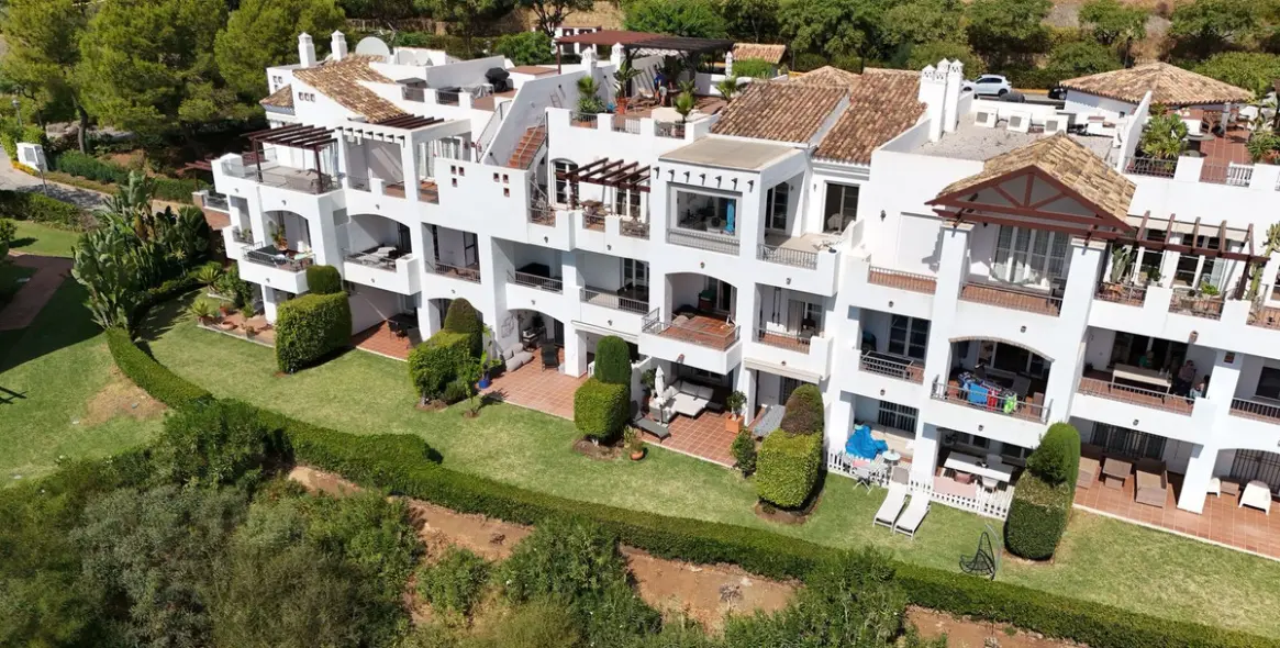 Sale of ground floor apartment in Los Arqueros 1