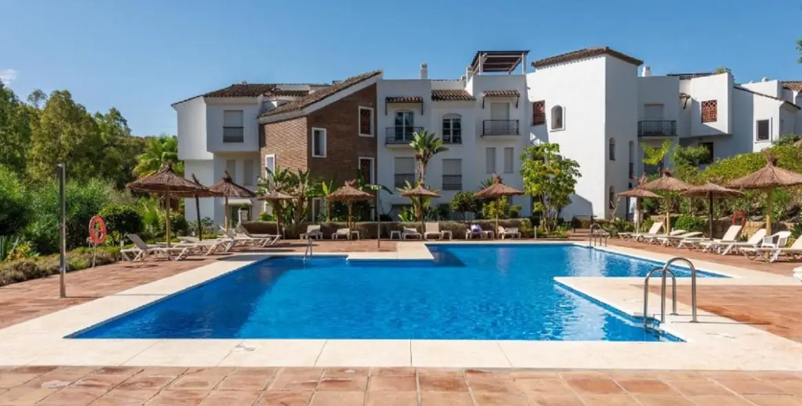 Sale of ground floor apartment in Los Arqueros 19