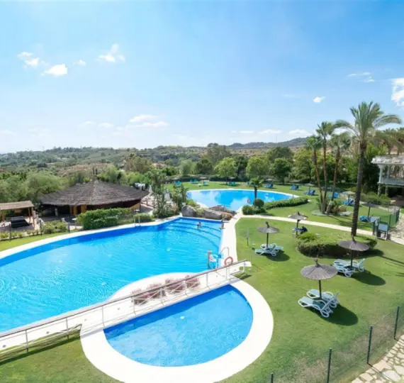 Sale of penthouse duplex in Benahavís