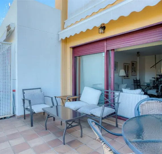 Sale of penthouse duplex in Benahavís