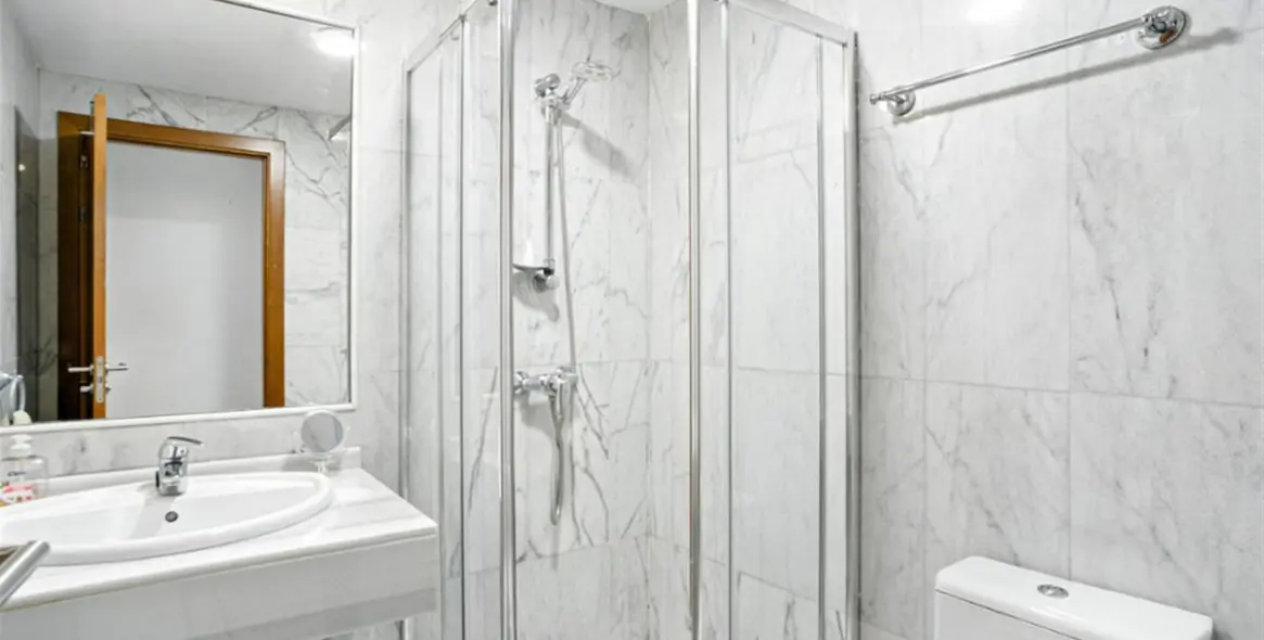 Sale of penthouse duplex in Benahavís 11