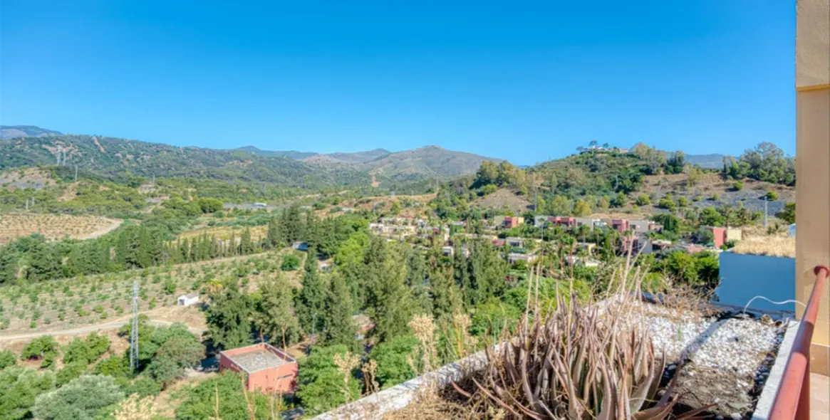 Sale of penthouse duplex in Benahavís 16