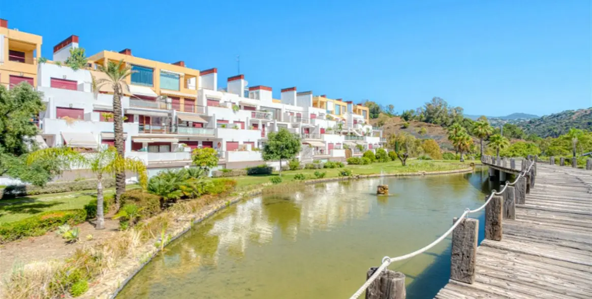 Sale of penthouse duplex in Benahavís 30