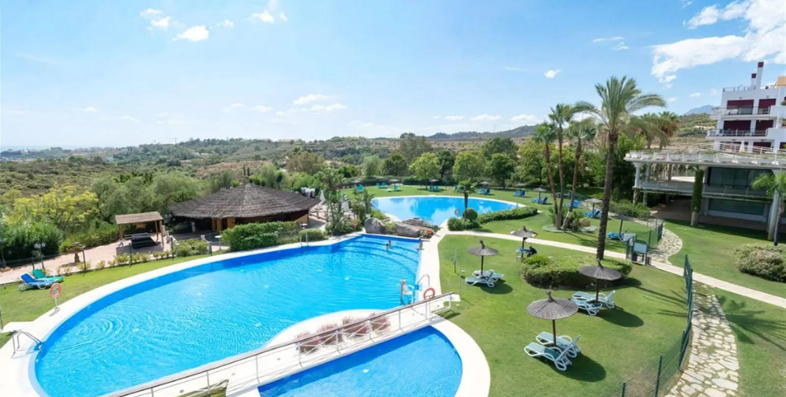 Sale of penthouse duplex in Benahavís 1