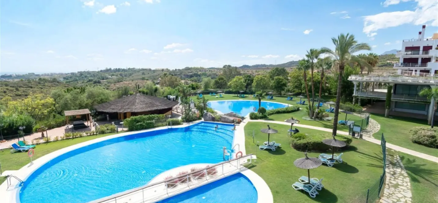 Venta de ático dúplex en Benahavís 0