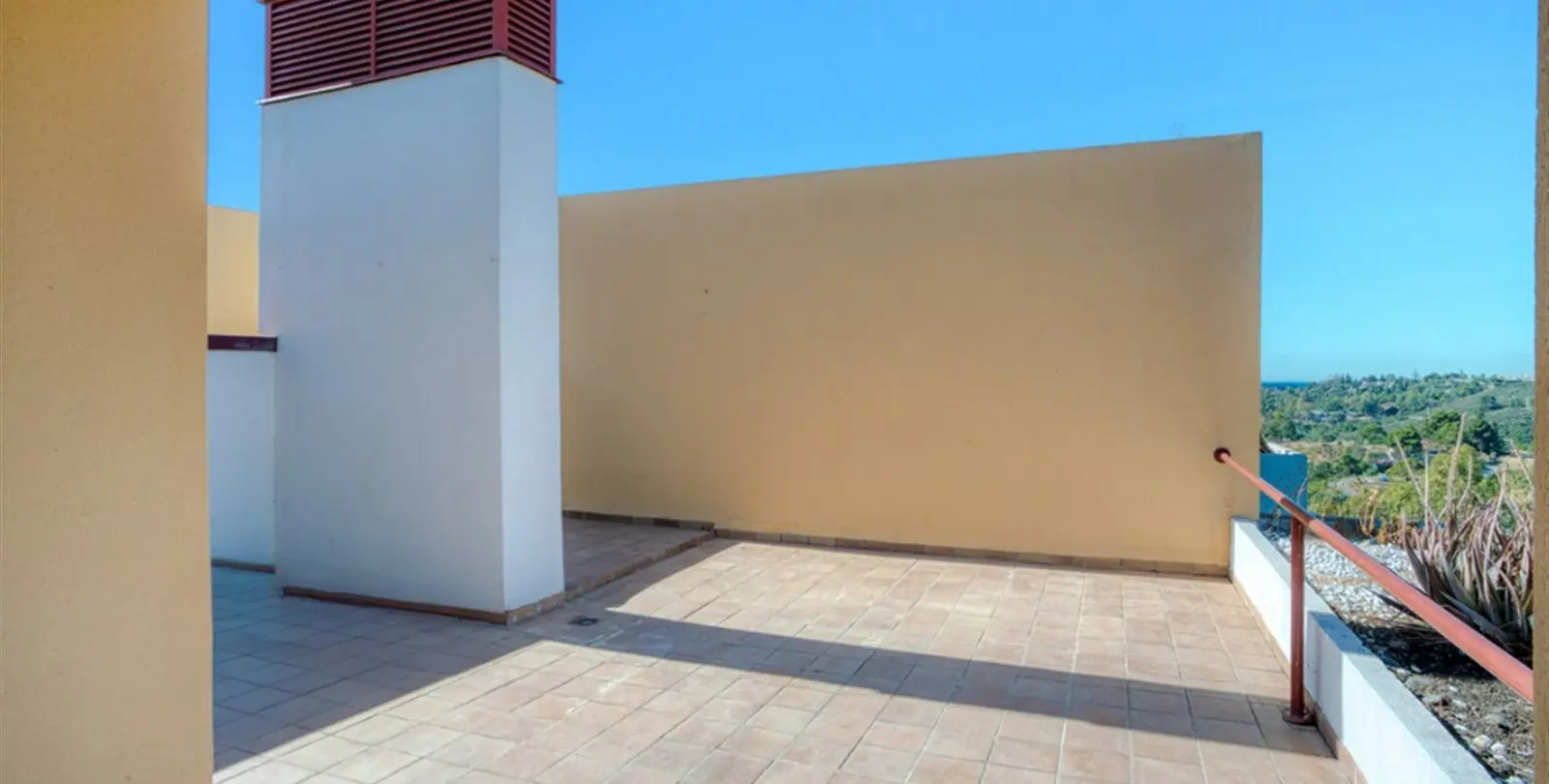 Sale of penthouse duplex in Benahavís 18