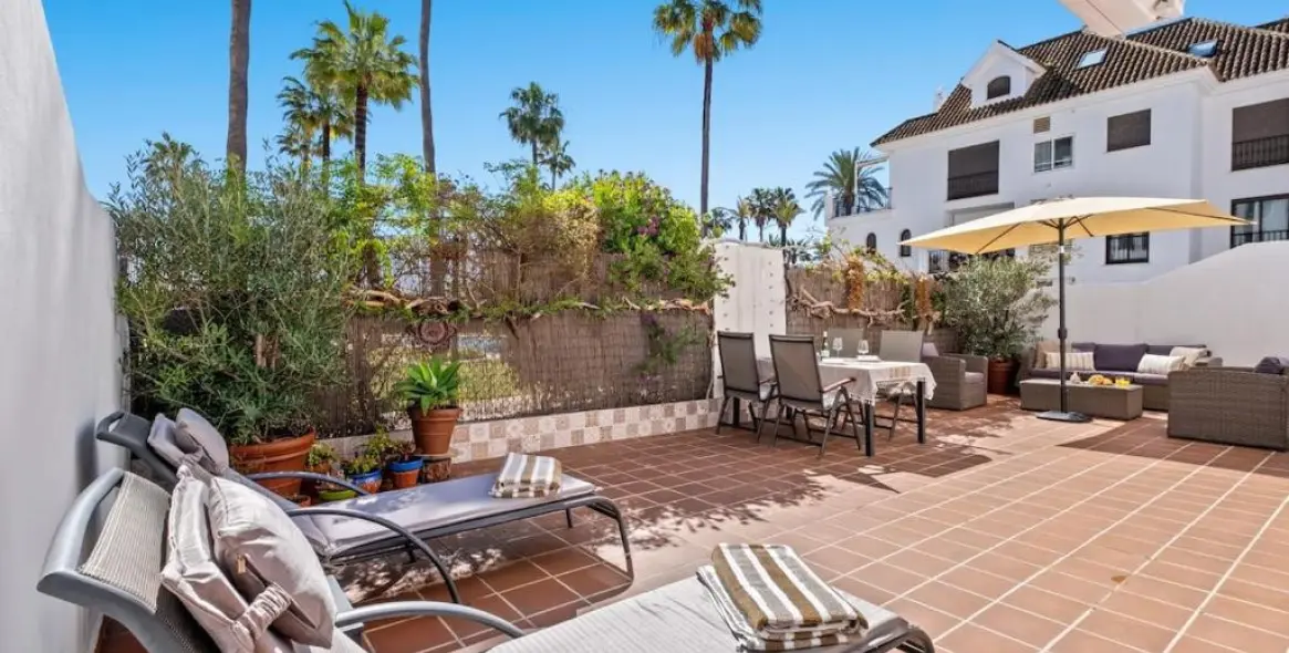 Sale of ground floor apartment in La Duquesa 2