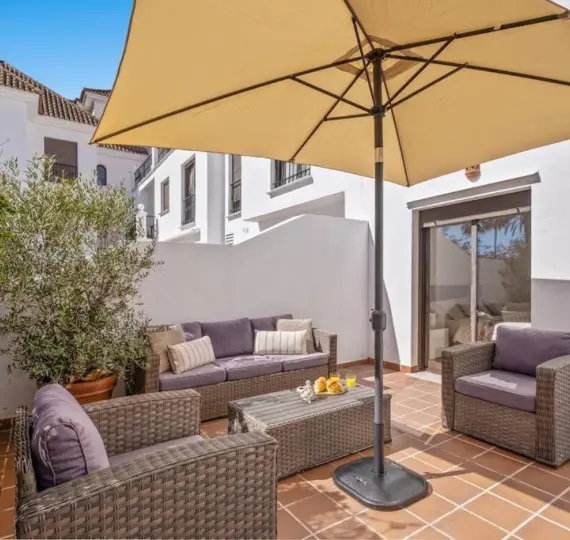 Sale of ground floor apartment in La Duquesa