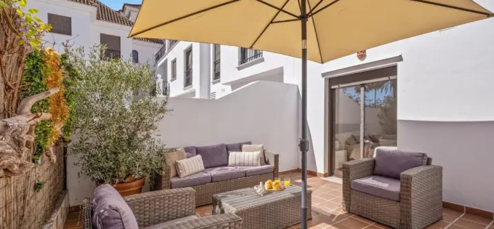 Sale of ground floor apartment in La Duquesa 2