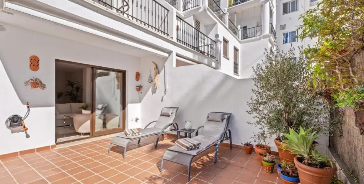 Sale of ground floor apartment in La Duquesa 4