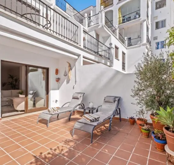 Sale of ground floor apartment in La Duquesa