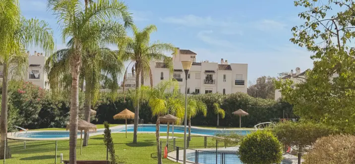Sale of ground floor apartment in Puerto Banús 0