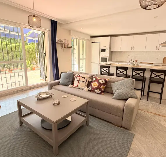 Sale of ground floor apartment in Puerto Banús