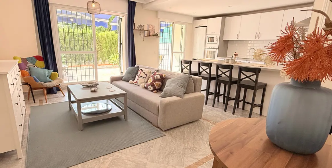 Sale of ground floor apartment in Puerto Banús 4