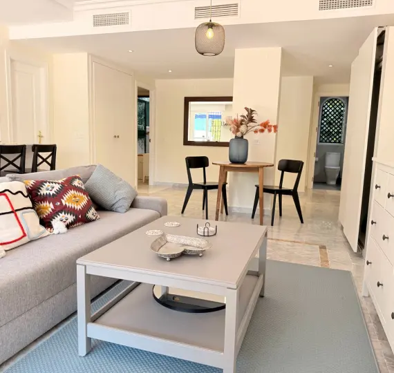 Sale of ground floor apartment in Puerto Banús