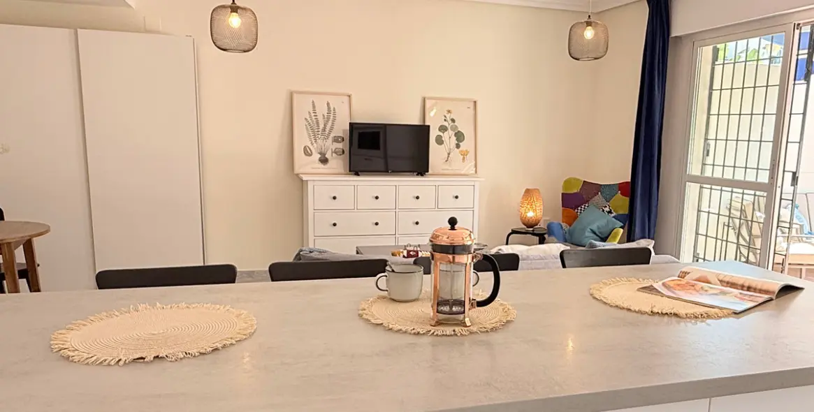 Sale of ground floor apartment in Puerto Banús 10