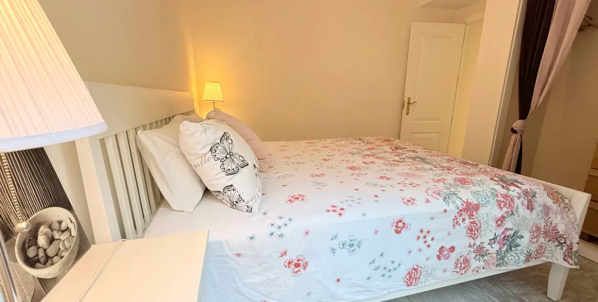 Sale of ground floor apartment in Puerto Banús 18