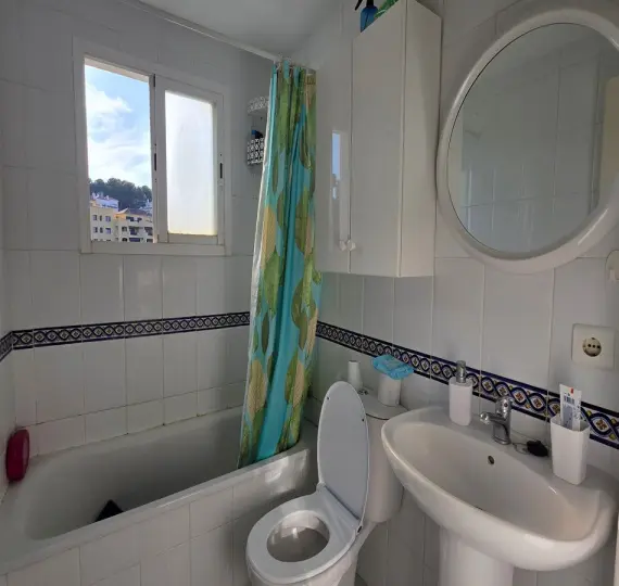 Sale of middle floor apartment in Riviera del Sol