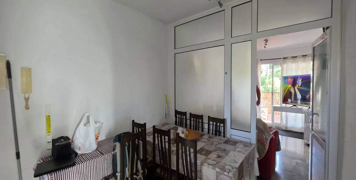 Sale of middle floor apartment in Riviera del Sol 6