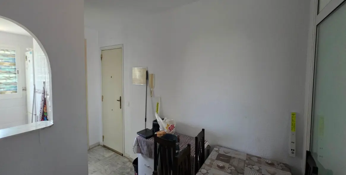 Sale of middle floor apartment in Riviera del Sol 14