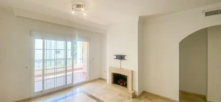 Продажа апартаментов на среднем этаже в Nueva Andalucía 2