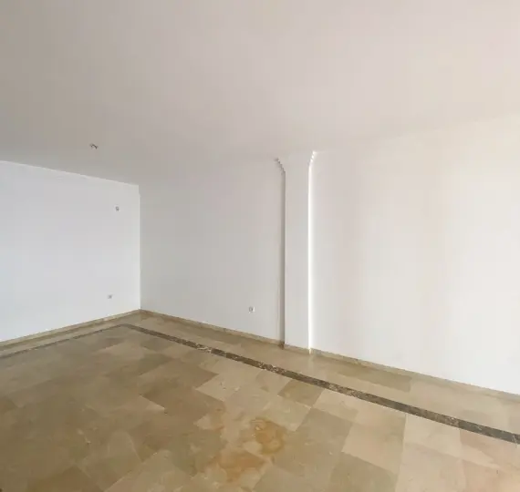 Продажа апартаментов на среднем этаже в Nueva Andalucía