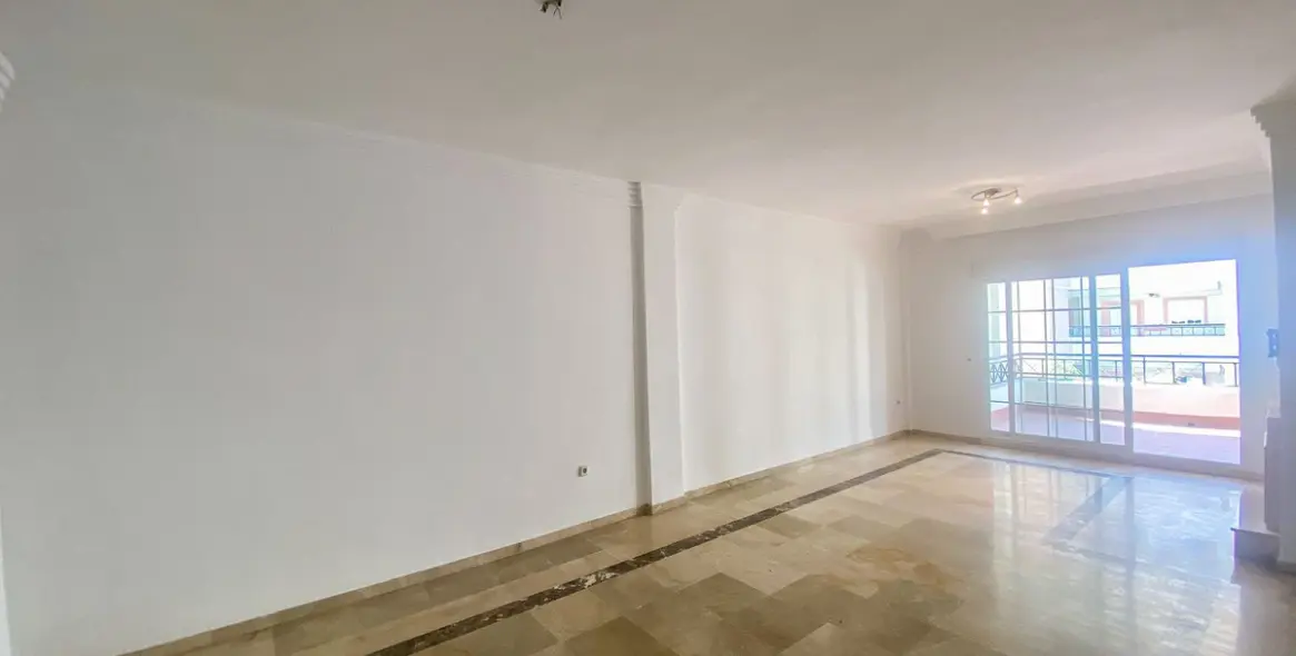 Продажа апартаментов на среднем этаже в Nueva Andalucía 5