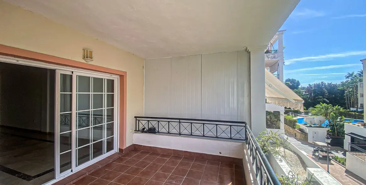 Продажа апартаментов на среднем этаже в Nueva Andalucía 8