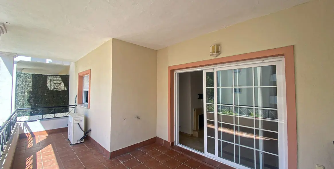 Продажа апартаментов на среднем этаже в Nueva Andalucía 9