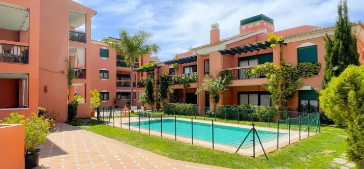 Sale of ground floor apartment in Marbesa 0