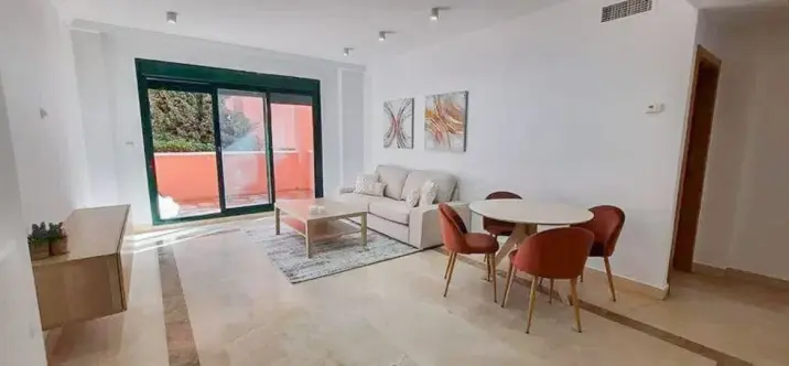 Sale of ground floor apartment in Marbesa 1