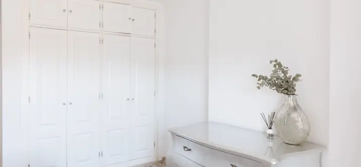 Sale of penthouse in Manilva 4