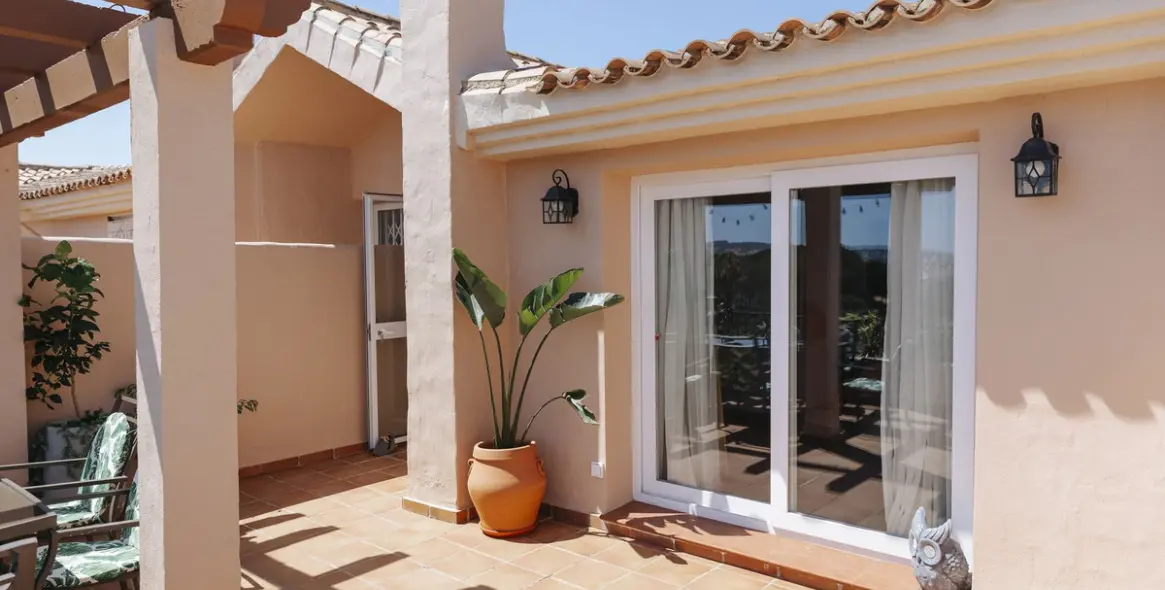 Sale of penthouse in Manilva 45