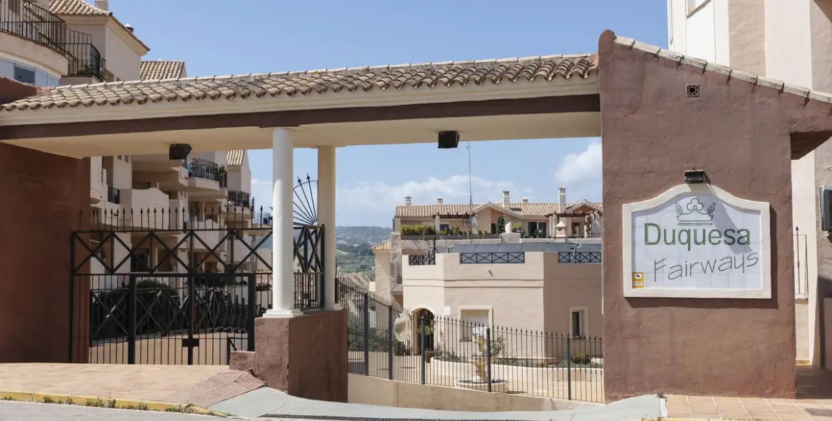 Sale of penthouse in Manilva 50