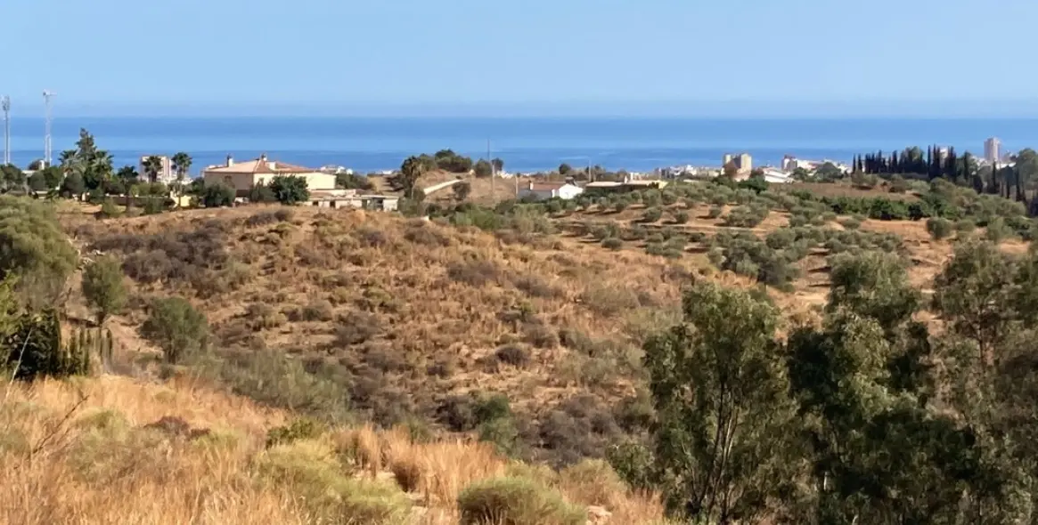 Продажа  жилого участка в Mijas 1