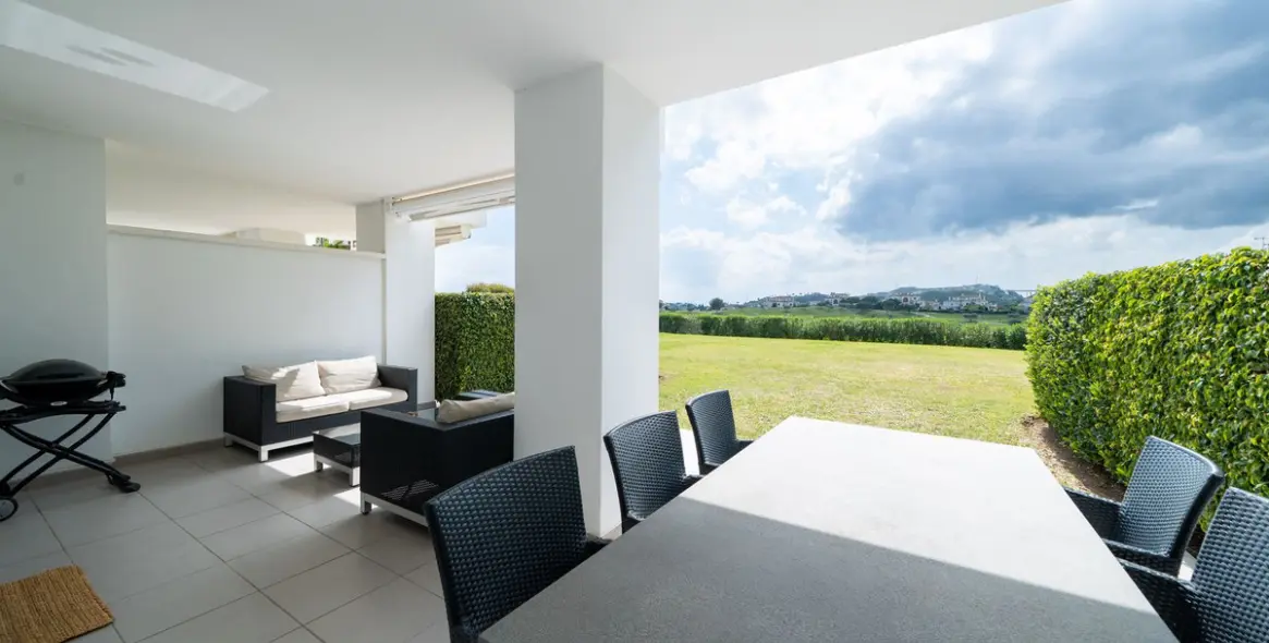 Sale of ground floor apartment in Los Arqueros 13