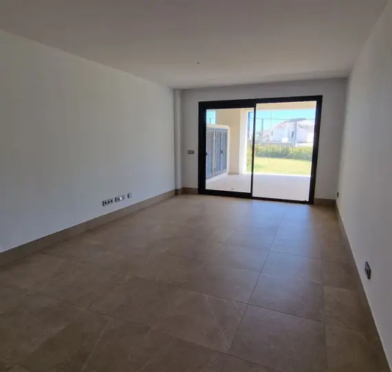 Sale of ground floor apartment in Casares Playa