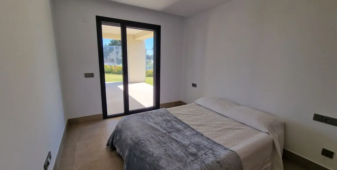 Sale of ground floor apartment in Casares Playa 8