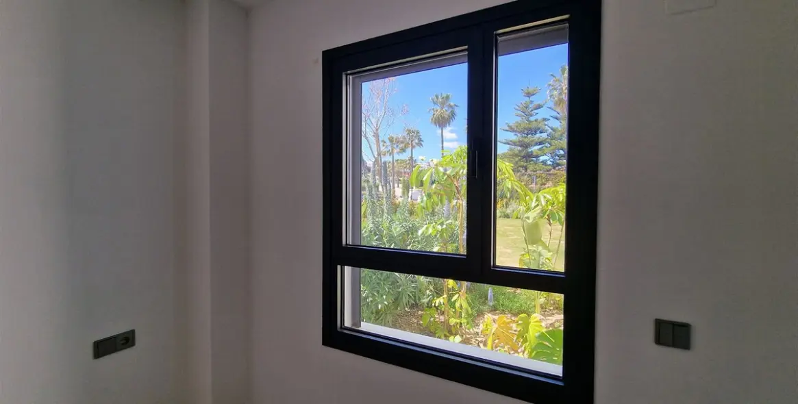 Sale of ground floor apartment in Casares Playa 13