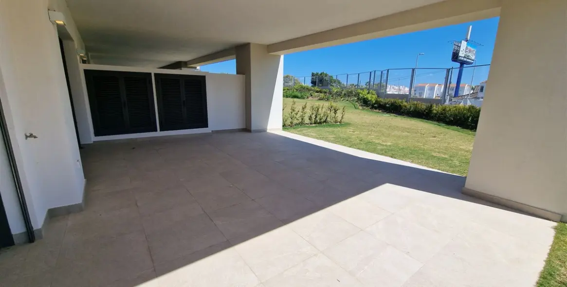 Sale of ground floor apartment in Casares Playa 17