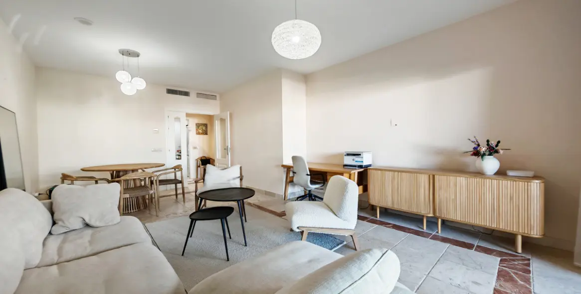 Продажа апартаментов на первом этаже в Estepona (район Estepona) 3