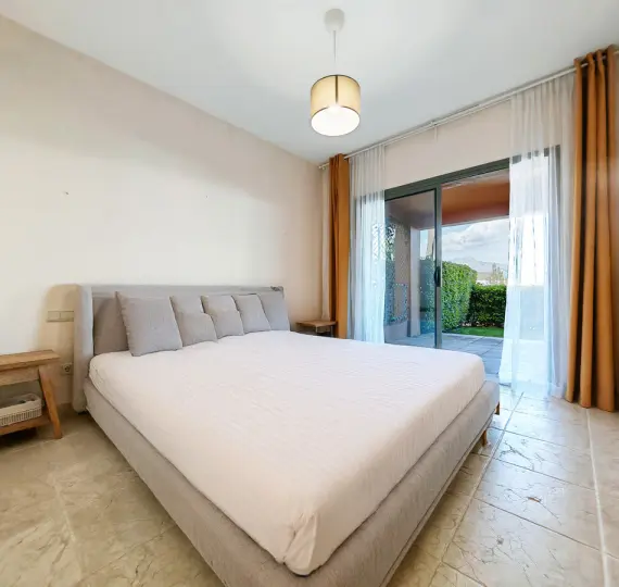 Апартаменты на первом этаже R5005735