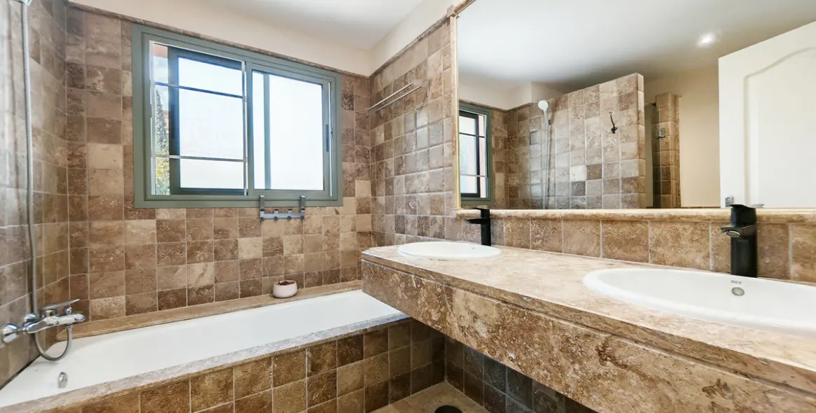 Продажа апартаментов на первом этаже в Estepona (район Estepona) 7