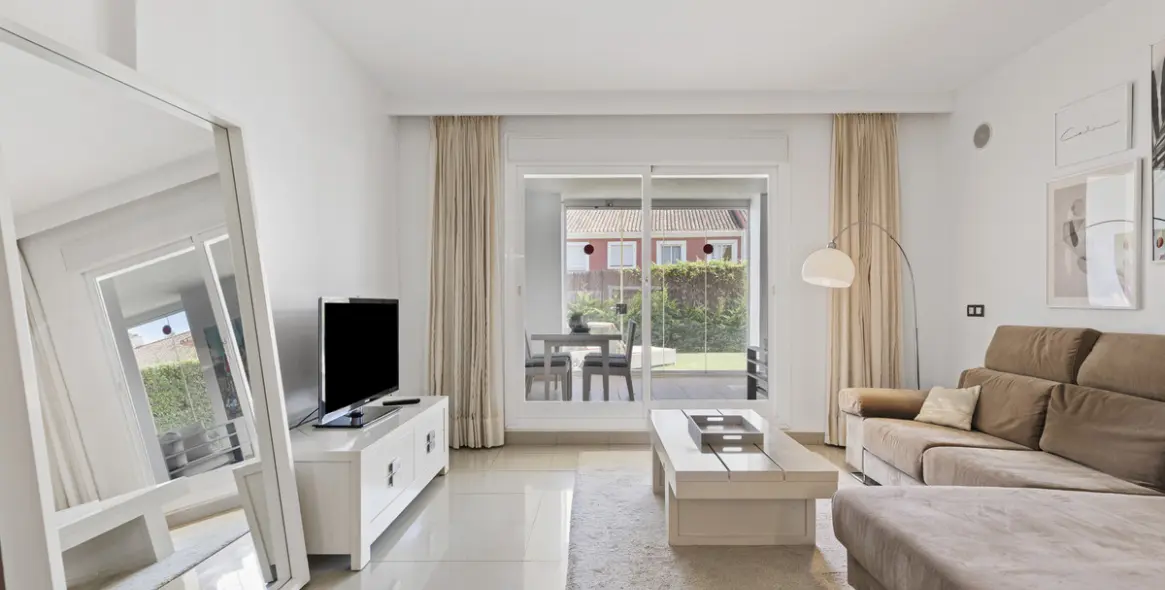 Продажа апартаментов на первом этаже в Estepona (район Estepona) 4