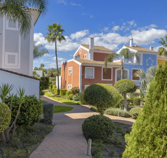 Апартаменты на первом этаже R5107054