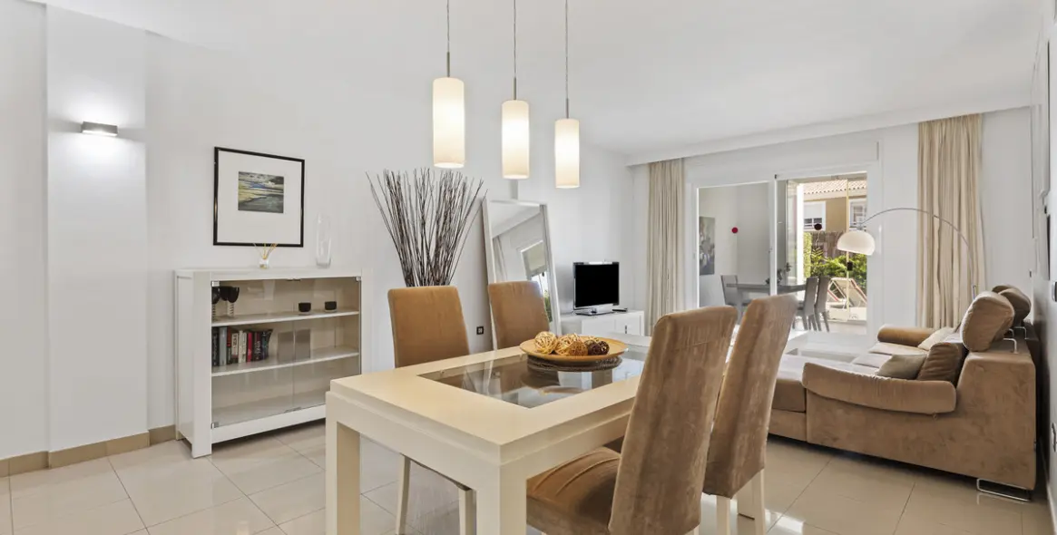 Продажа апартаментов на первом этаже в Estepona (район Estepona) 6