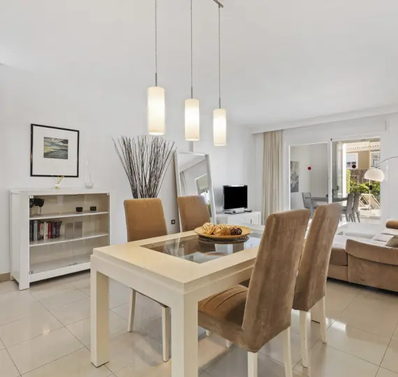 Апартаменты на первом этаже R5107054